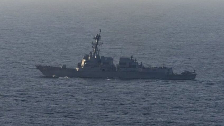 Bloqueio dos EUA obriga 31 navios a recuarem no estreito de Ormuz