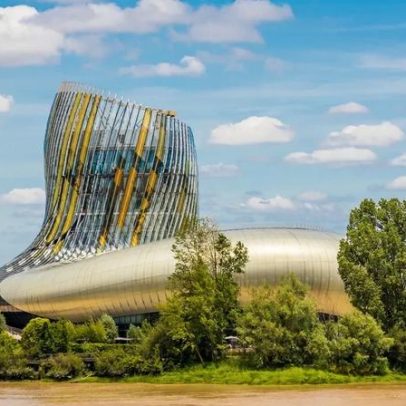Cité do Vinho de Bordeaux enfrenta a crise do vinho e resiste