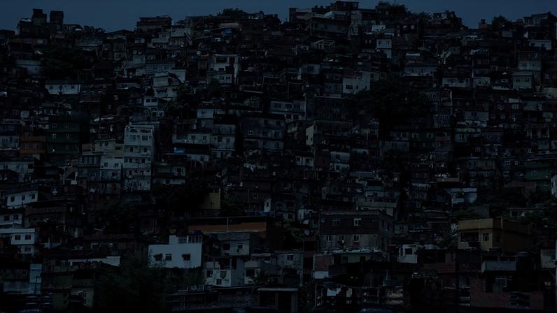 Brasil supera Ucrânia e Cuba em índice global de miséria