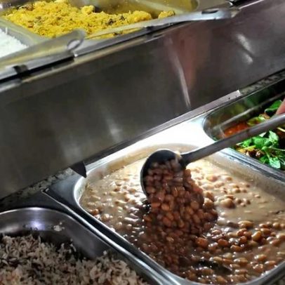 Inflação de alimentação dentro e fora de casa sobe em abril, diz IBGE