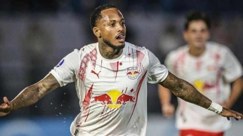 Fernando, do RB Bragantino, comemora gol marcado contra o Blooming (BOL), pela Copa Sul-Americana