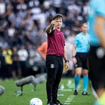 Leitura labial revela bronca de Diniz em partida do Corinthians
