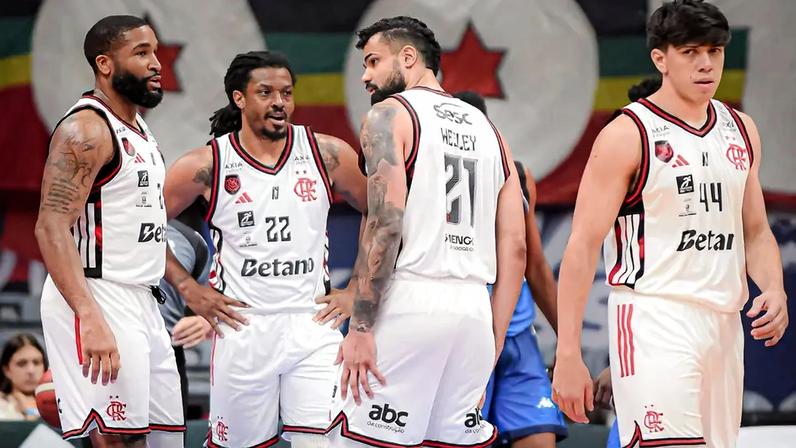 Flamengo em vitória no NBB (Foto: PaulaReis/Flamengo)