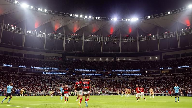 Flamengo enfrentou o Independiente Medellín no Maracanã