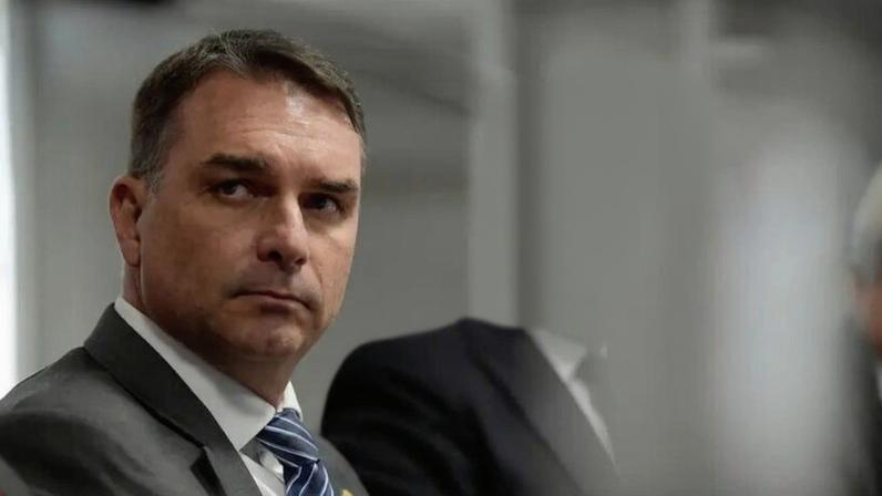"Pela primeira vez, vi algo acontecer de forma espontânea. Não houve articulação, ao menos da minha parte; não trabalhei pedindo votos contrários", afirmou Flávio (na imagem) em conversa com jornalistas