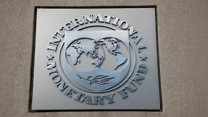 Logo do Fundo Monetário Internacional (FMI) na sede em Washington, EUA