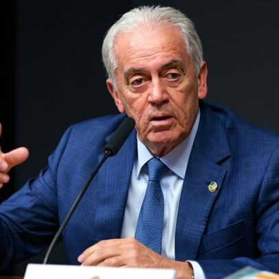 Caetano agradece senador por desmentir notícia falsa sobre porte de arma