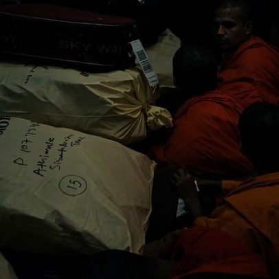 Grupo de monges budistas é preso com 110 kg de maconha em aeroporto