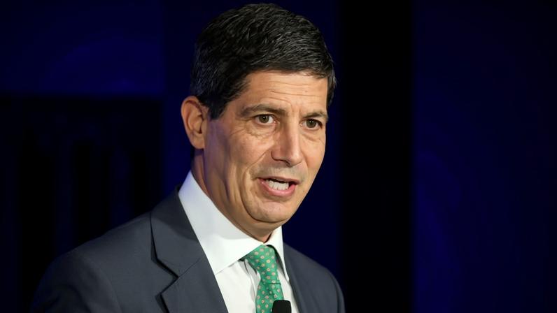 Warsh: 'Eu jamais concordaria em fazê-lo ´[predeterminar decisão sobre taxas]' — Foto: Tierney L. Cross/Bloomberg