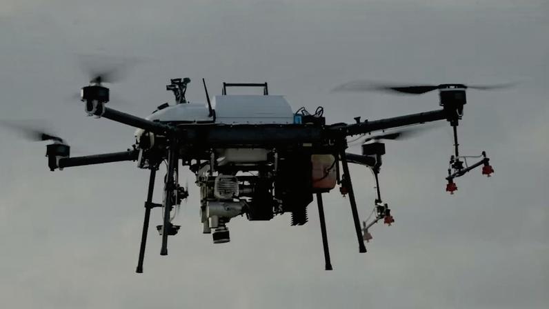Governo japonês pretende impulsionar mercado de drones civis que possam ser mobilizados pelas forças militares em situações de emergência — Foto: Divulgação