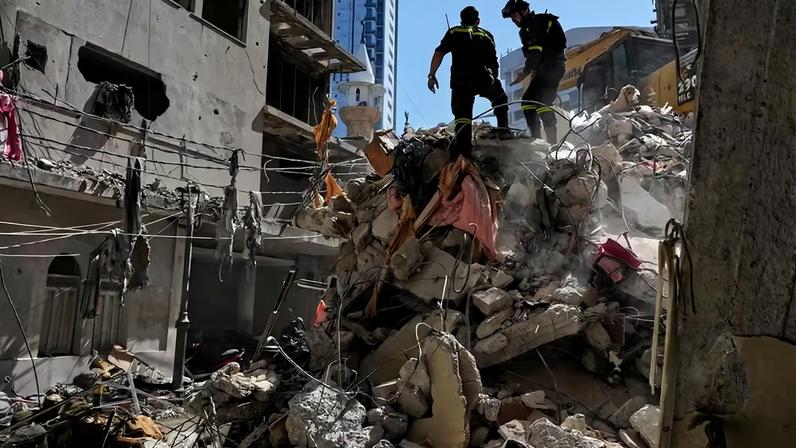 Trump afirmou que as autoridades americanas trabalhariam com ambos os lados para garantir um acordo duradouro — Foto: Hussein Malla/AP