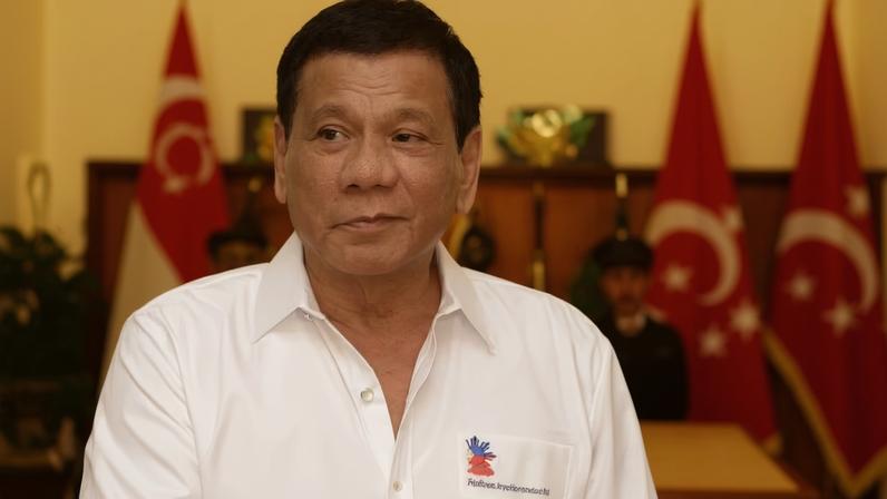 Rodrigo Duterte prometeu varrer as droga do país quando foi presidente (2016-2022)