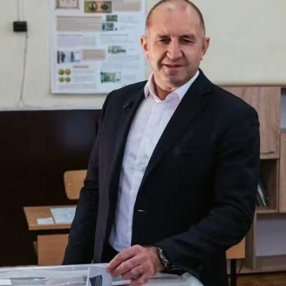 Ex-presidente pró-Rússia é favorito em eleição legislativa na Bulgária