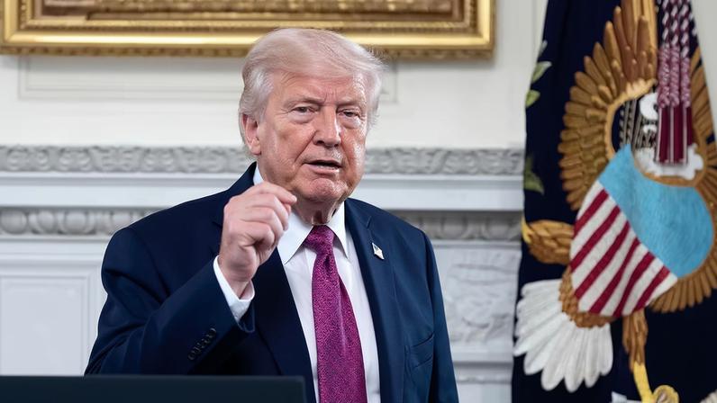 “O Irã acabou de nos informar que está em um ‘Estado de Colapso’', escreveu Trump na Truth Social