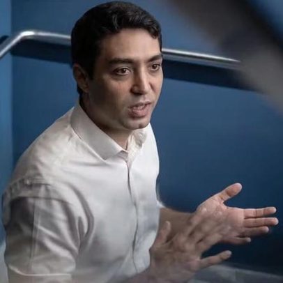 Juros sobem e dólar volta ao patamar de R$ 5
