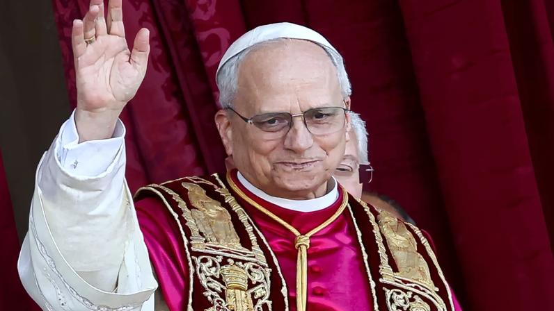 Montagem mostra o papa Leão XIV e o presidente dos EUA, Donald Trump — Foto: Reuters/Claudia Greco; Reuters/Kent Nishimura