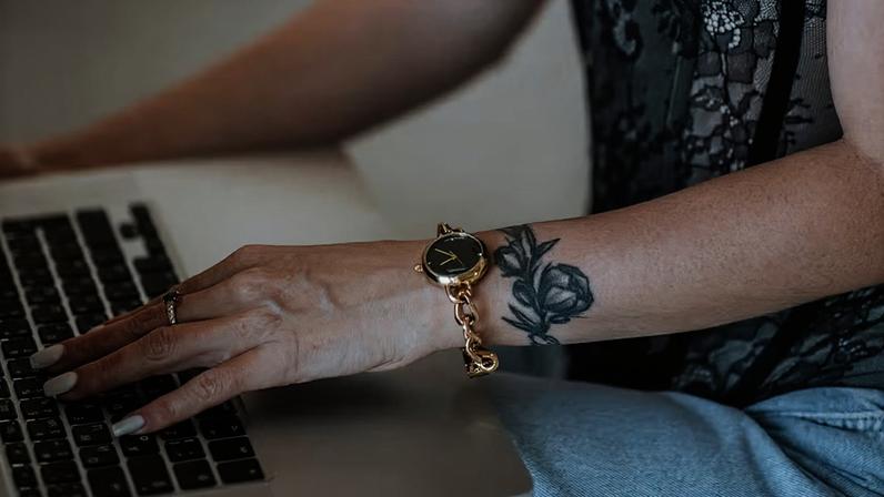 Marie Claire lista cinco dicas para te ajudar a encontrar pornô feminista em sites tradicionais — Foto: Reprodução/Unsplash