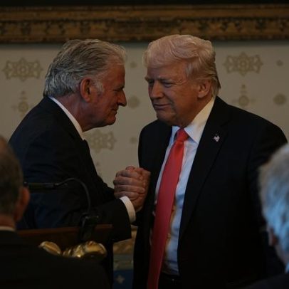Graham diz que é barulho por nada sobre meme de Jesus com Trump
