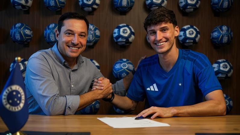 Cruzeiro renovou contrato com Eduardo Pape — Foto: Divulgação/ Cruzeiro