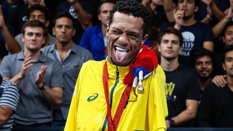 Gabriel Araújo, da natação paralímpica, celebra ouro nos 100m costas