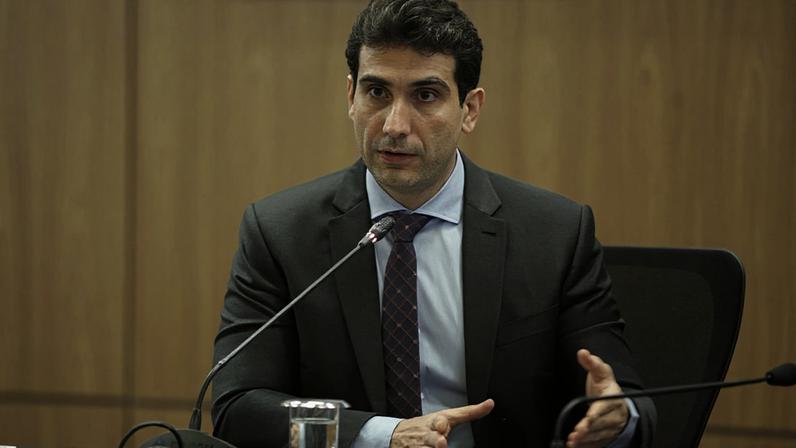 O presidente do Banco Central, Gabriel Galípolo; autoridade monetária decidiu cortar a Selic para 14,75% ao ano em março