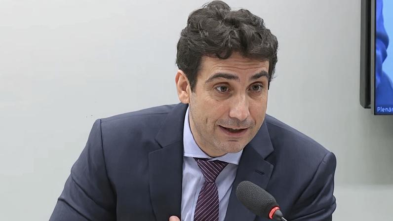 Projeção do Banco Central indica inflação acima do limite no horizonte relevante; na imagem, o presidente do BC, Gabriel Galípolo