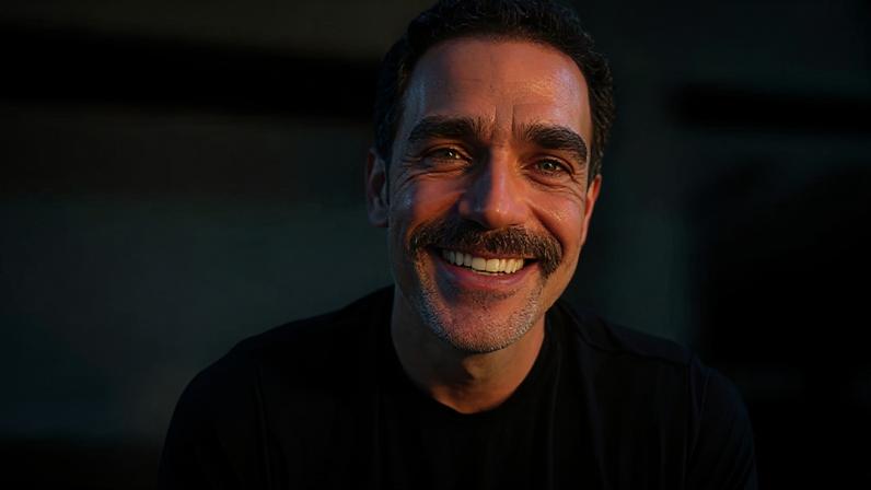 Galã de novela mexicana quer invadir a TV brasileira e já mudou tudo por causa de famoso global