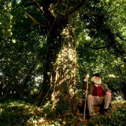 Épica arturiana para a era das trevas da tela brilhante