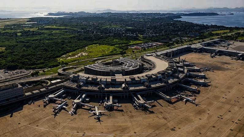 Aeroporto Internacional Tom Jobim, o Galeão, no Rio de Janeiro