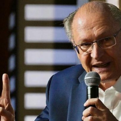 Alckmin evita falar sobre revogação da taxa das blusinhas
