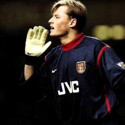 Ex-goleiro do Arsenal e Juventus morre em colisão entre carro e trem na Áustria