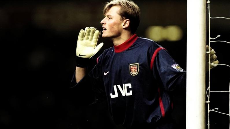 Alex Manninger com a camisa do Arsenal, da Inglaterra, pela FA Cup, em 1998