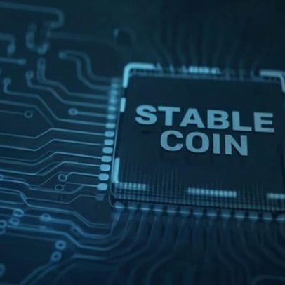 BC limita uso de criptomoeda atrelada ao dólar em cartões de pagamento