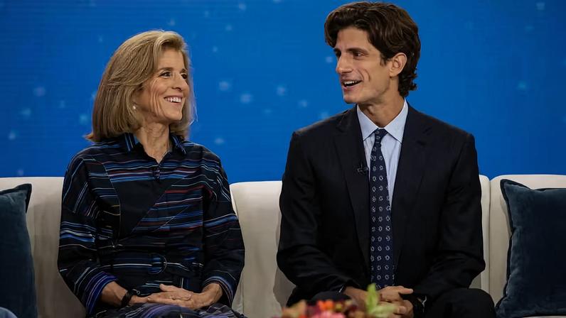 Caroline Kennedy e o filho, Jack Schlossberg — Foto: Getty Images