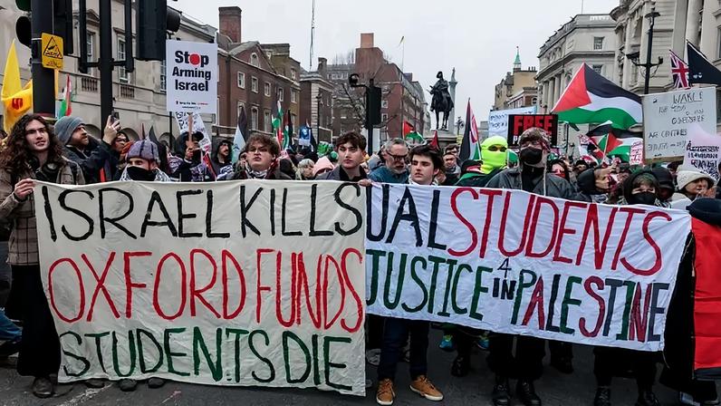 Estudantes pró-Palestina participam de uma Marcha Nacional pela Palestina em 18 de janeiro de 2025, em Londres, no Reino Unido.