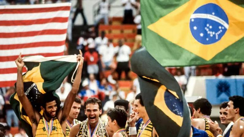 Oscar comemora título do Pan-Americano