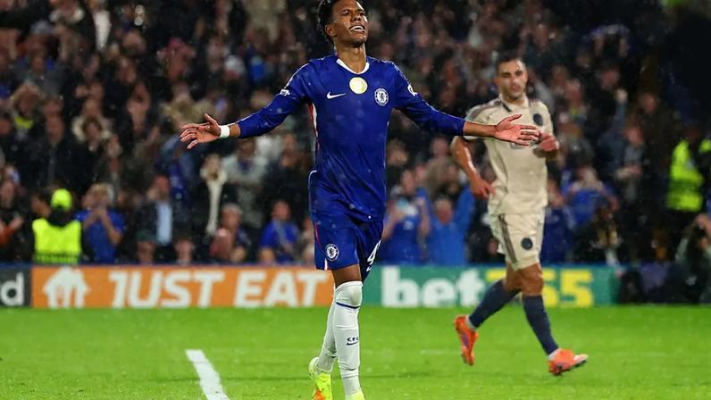 Copa do Mundo: Brasil avalia substitutos para Estêvão na seleção