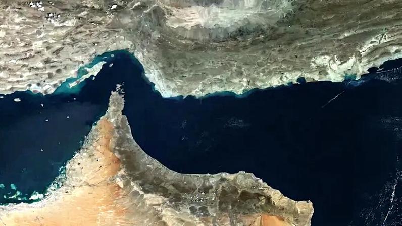 O Estreito de Ormuz - (Gallo Images/Orbital Horizon/Copernicus Sentinel Data 2025/Getty Images)