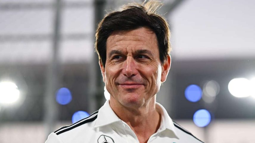 Toto Wolff adota tom de cautela para Miami