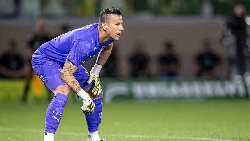Fábio, goleiro do Fuminense, em campo em 2026 com 45 anos — Foto: Sports Press Photo - Getty