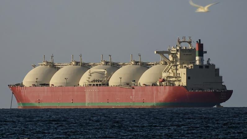 Navio petroleiro no Estreito de Ormuz