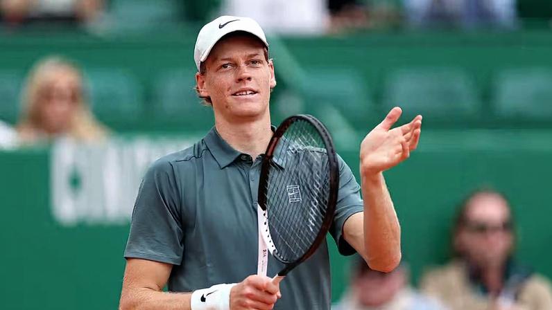 Jannik Sinner pode retornar ao posto de número um do mundo — Foto: Julian Finney/Getty Images