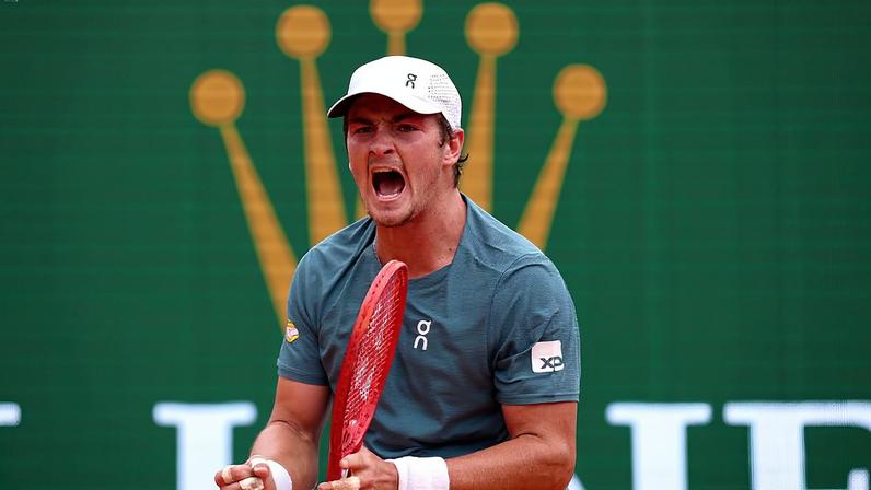 João Fonseca sobe cinco posições e volta ao top 35 — Foto: Julian Finney/Getty Images