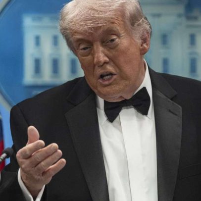 Rosto de Trump aparece em símbolos públicos dos EUA, como moeda e passaporte