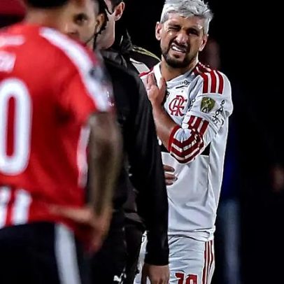 Arrascaeta deixa jogo com trauma no ombro e preocupa para a Copa do Mundo