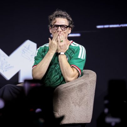 Pedro Pascal chora em evento de Star Wars no México, revela motivo familiar