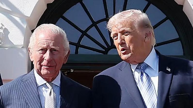 O Rei Charles III e o presidente Donald Trump durante encontro na Casa Branca — Foto: Getty