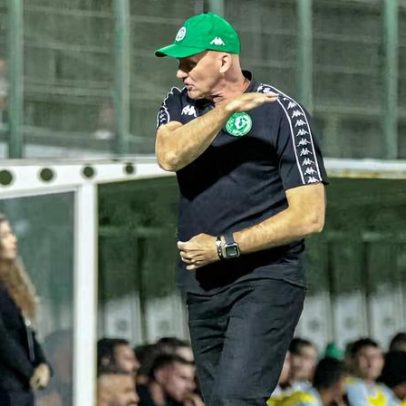 Chapecoense demite o técnico Gilmar Dal Pozzo