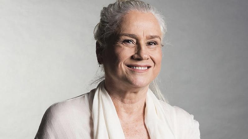 Globo articula retorno de Vera Holtz para participação na sequência de Avenida Brasil