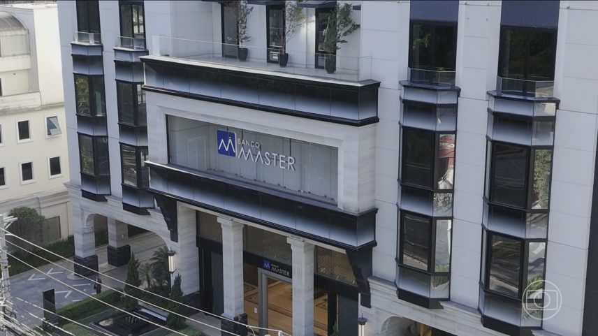 Banco Master é suspeito de irregularidades na venda de crédito consignado para milhares de aposentados e pensionistas — Foto: Jornal Nacional/ Reprodução